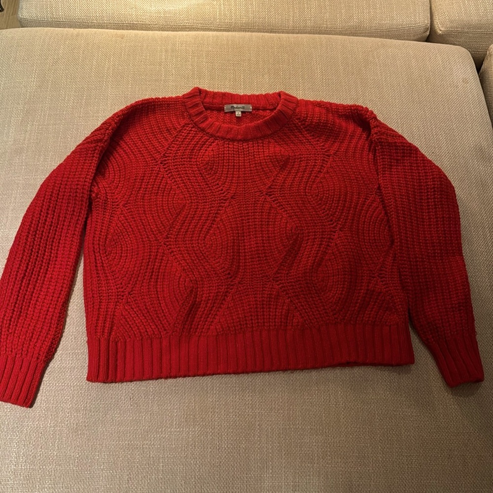 Selling madewell red sweater only worn a few times